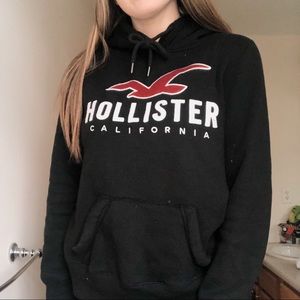 black hollister sweatshirt